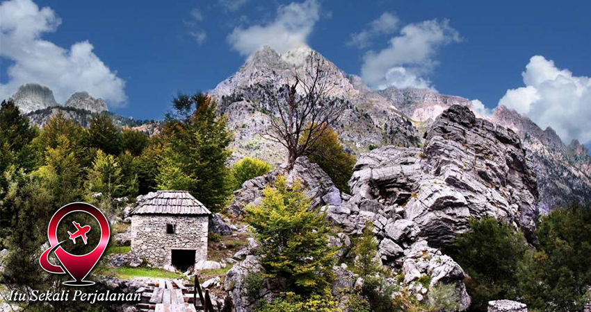 Albania Keindahan Tersembunyi di Balik Pegunungan